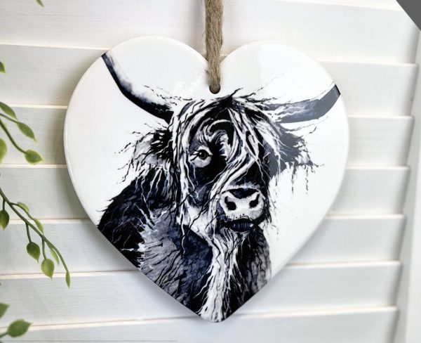 Highland cow heart hanger 🛍🚚
